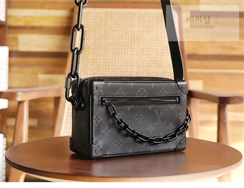 Louis Vuitton 루이비통 미니 소프트 트렁크 모노그램 이클립스 M44735 이클립스 모노그램 Bag 8번 이미지