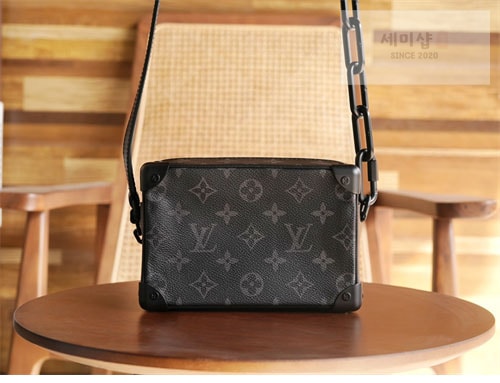 Louis Vuitton 루이비통 미니 소프트 트렁크 모노그램 이클립스 M44735 이클립스 모노그램 Bag 6번 이미지