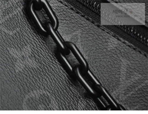 Louis Vuitton 루이비통 미니 소프트 트렁크 모노그램 이클립스 M44735 이클립스 모노그램 Bag 13번 이미지