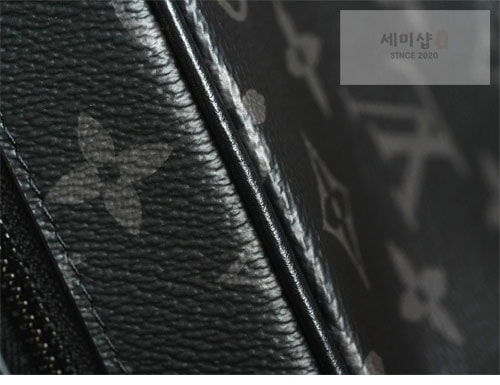 Louis Vuitton 루이비통 미니 소프트 트렁크 모노그램 이클립스 M44735 이클립스 모노그램 Bag 14번 이미지