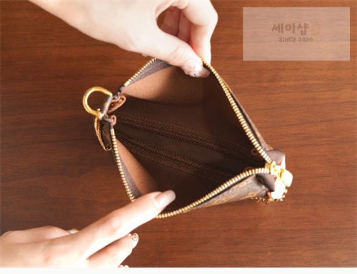 Louis Vuitton 루이비통 미니 포쉐트 악세수아 모노그램 M58009 모노그램 Bag 4번 이미지