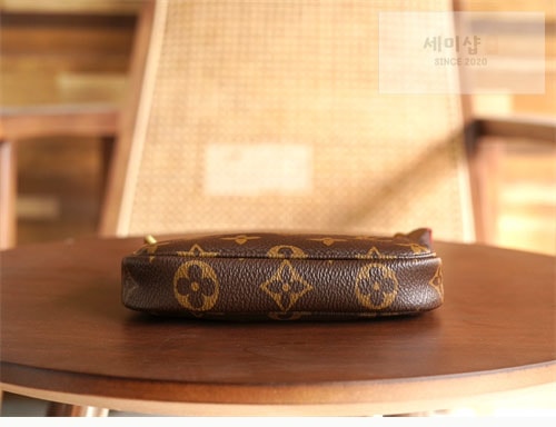 Louis Vuitton 루이비통 미니 포쉐트 악세수아 모노그램 M58009 모노그램 Bag 13번 이미지