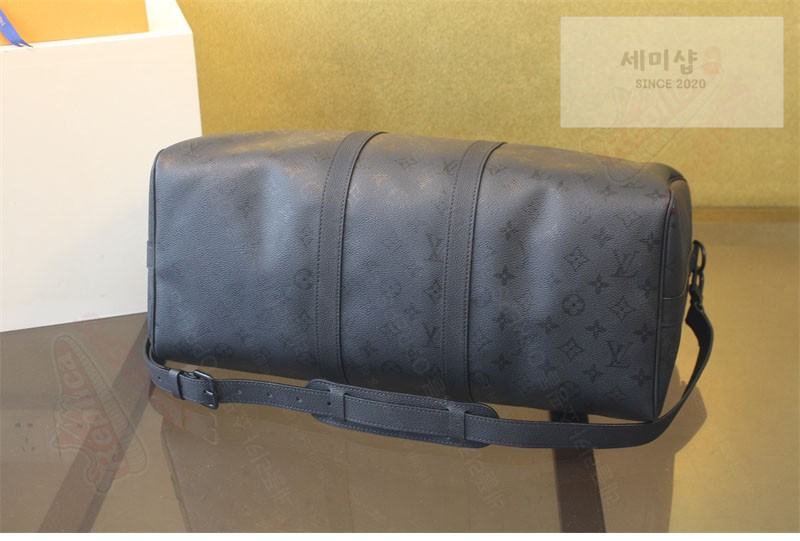 Louis Vuitton 루이비통 반둘리에 45 키폴 모노그램 미드나잇 M28403 모노그램 미드나잇 Bag 4번 이미지