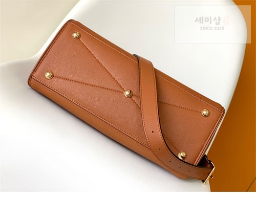 Louis Vuitton 루이비통 하이엔드 레더 방돔 MM M22925 브라운 Bag 19번 이미지