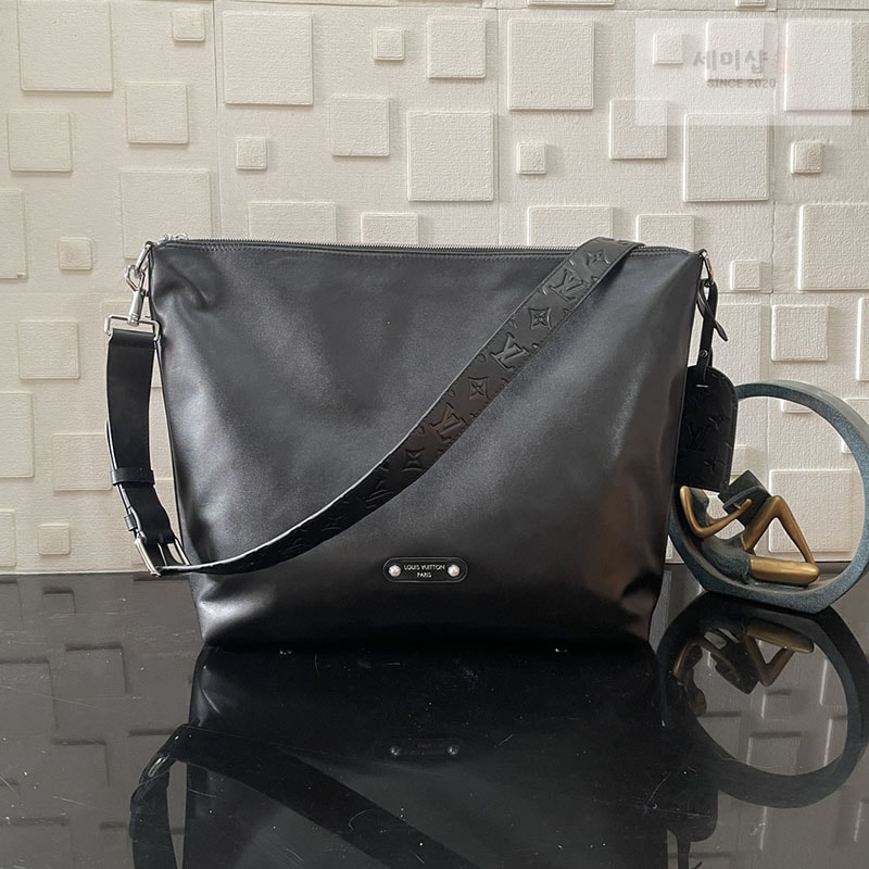 Louis Vuitton 루이비통 배가본드 호보 백 M13986 블랙 Bag 1번 이미지