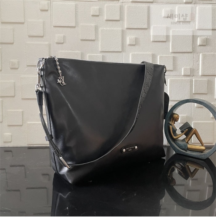 Louis Vuitton 루이비통 배가본드 호보 백 M13986 블랙 Bag 2번 이미지