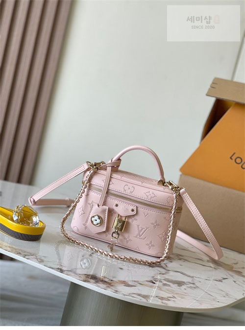 Louis Vuitton 루이비통 베니티 체인 파우치 M11298 햇살 Bag 17번 이미지