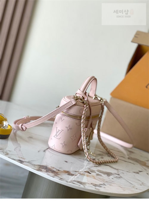 Louis Vuitton 루이비통 베니티 체인 파우치 M11298 햇살 Bag 26번 이미지