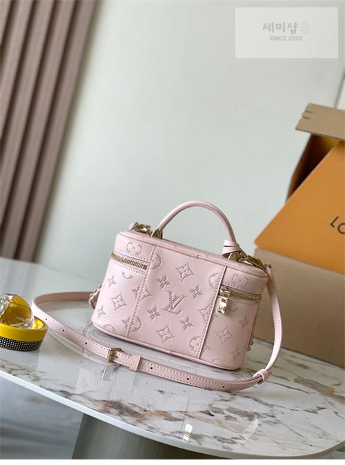 Louis Vuitton 루이비통 베니티 체인 파우치 M11298 햇살 Bag 18번 이미지