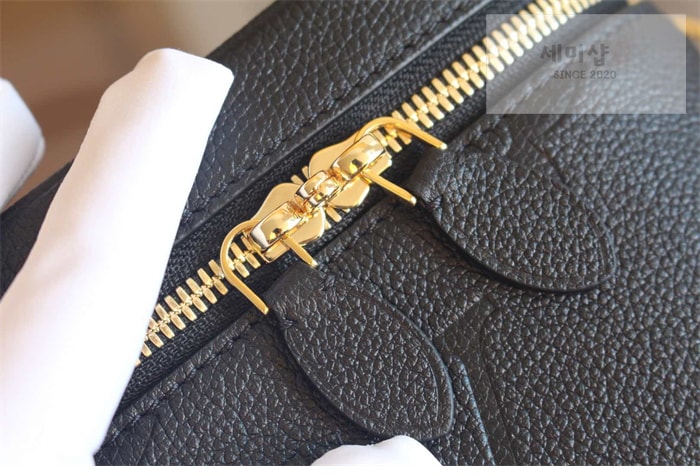 Louis Vuitton 루이비통 베니티 PM 앙프렝뜨 모노그램 M45598 블랙 Bag 10번 이미지