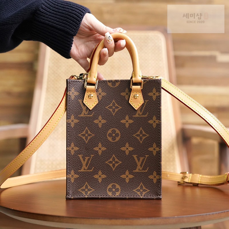 Louis Vuitton 루이비통 쁘띠 삭 플라 M81295 모노그램 Bag 17번 이미지