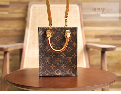 Louis Vuitton 루이비통 쁘띠 삭 플라 M81295 모노그램 Bag 4번 이미지
