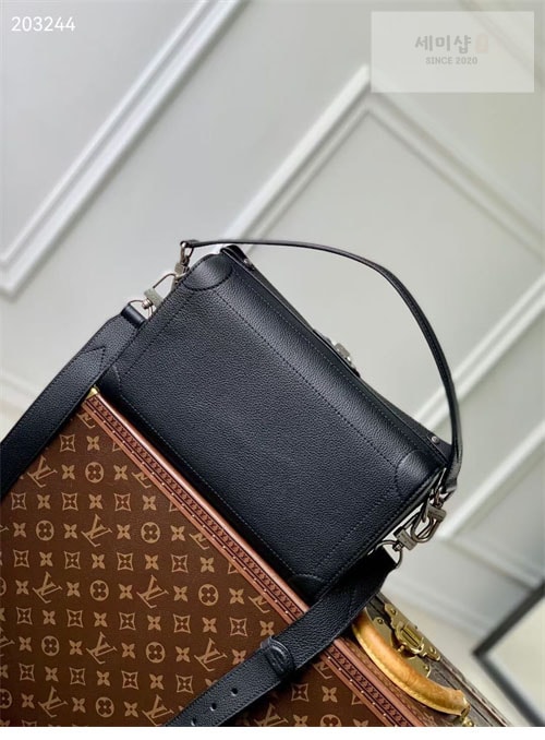 Louis Vuitton 루이비통 소울 트렁크 이스트 웨스트백 M11615 블랙 Bag 2번 이미지