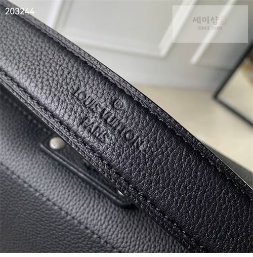 Louis Vuitton 루이비통 소울 트렁크 이스트 웨스트백 M11615 블랙 Bag 7번 이미지