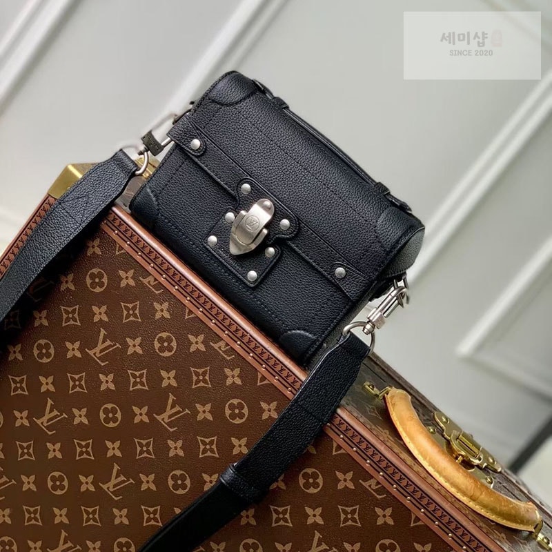 Louis Vuitton 루이비통 소울 트렁크 M11516 블랙 Bag 1번 이미지