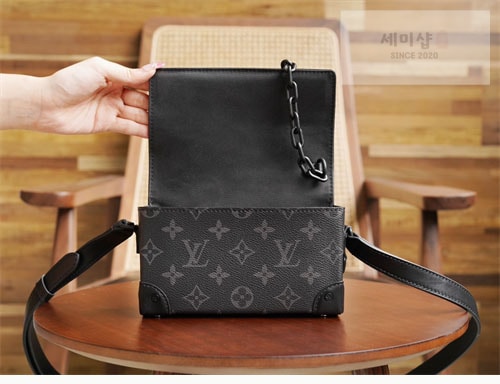Louis Vuitton 루이비통 스티머 윌릿 숄더 크로스백 M81783 이클립스 모노그램 Bag 5번 이미지