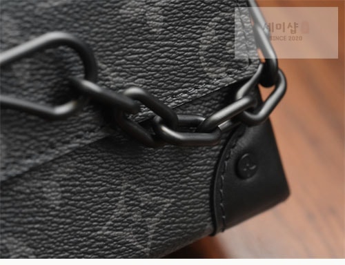 Louis Vuitton 루이비통 스티머 윌릿 숄더 크로스백 M81783 이클립스 모노그램 Bag 6번 이미지