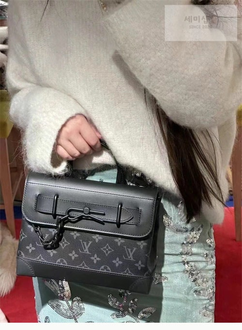 Louis Vuitton 루이비통 스티머 이클립스 모노그램 M46953 이클립스 모노그램 Bag 4번 이미지