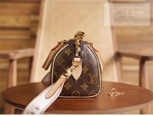 Louis Vuitton 루이비통 스피디 반둘리에 20 토트백 M46222 모노그램 Bag 8번 이미지