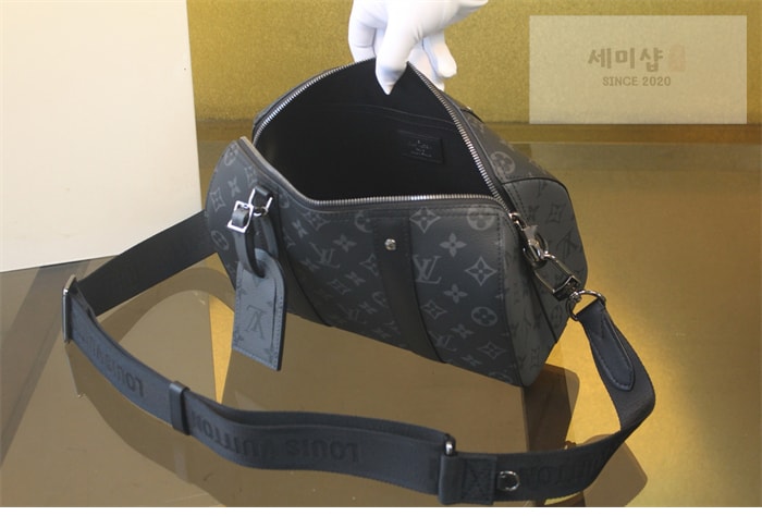 Louis Vuitton 루이비통 시티 키폴 크로스백 이클립스 모노그램 M45936 이클립스 모노그램 Bag 8번 이미지