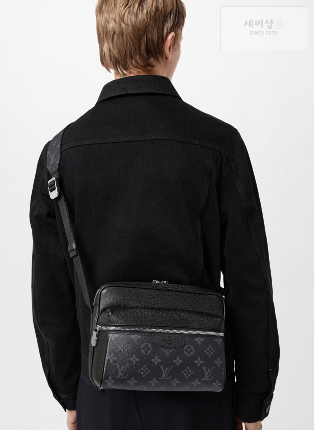 Louis Vuitton 루이비통 아웃도어 모노그램 메신저 크로스백 M30233 이클립스 모노그램 Bag 7번 이미지