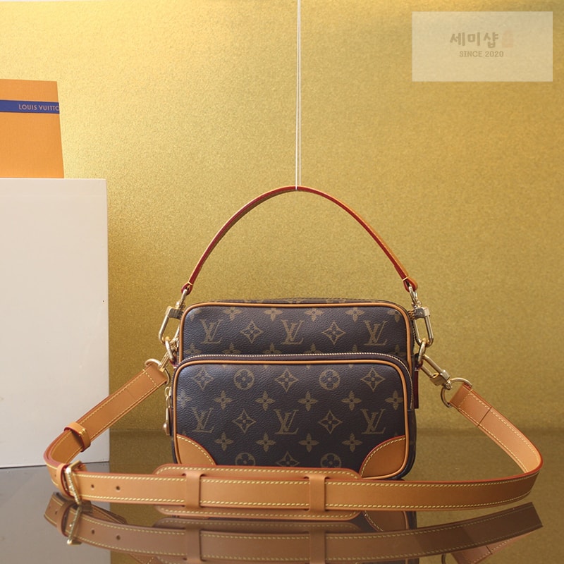 Louis Vuitton 루이비통 아카이브 닐 크로스백 모노그램 M14016 모노그램 Bag 3번 이미지