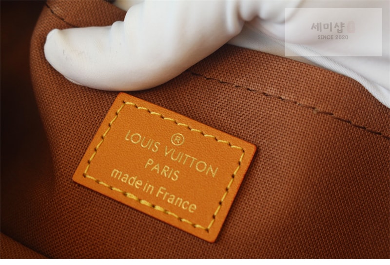 Louis Vuitton 루이비통 아카이브 닐 크로스백 모노그램 M14016 모노그램 Bag 10번 이미지