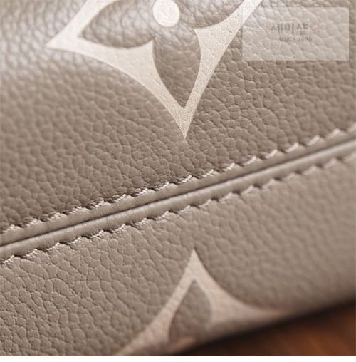 Louis Vuitton 루이비통 앙프렝뜨 모노그램 온더고 BB M47054 갈렛바이컬러 Bag 13번 이미지