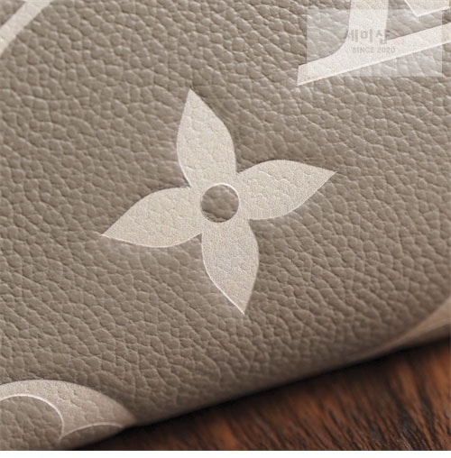 Louis Vuitton 루이비통 앙프렝뜨 모노그램 온더고 BB M47054 갈렛바이컬러 Bag 17번 이미지