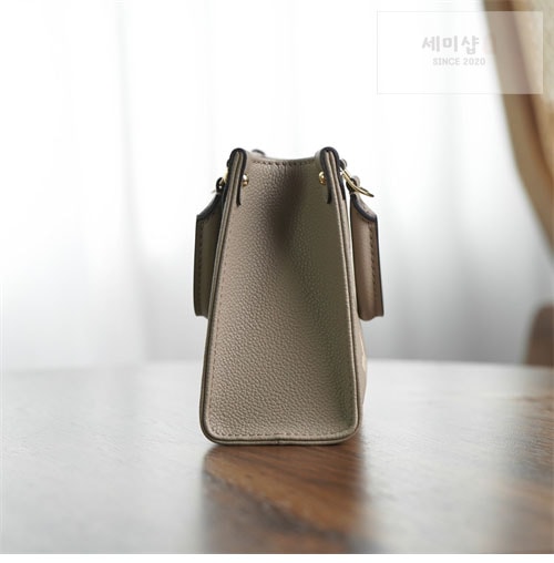 Louis Vuitton 루이비통 앙프렝뜨 모노그램 온더고 BB M47054 갈렛바이컬러 Bag 3번 이미지