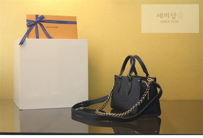 Louis Vuitton 루이비통 온더고 이스트 웨스트 모노그램 앙프렝뜨 M23640 블랙 Bag 4번 이미지