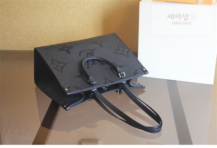 Louis Vuitton 루이비통 온더고 MM 앙프렝뜨 모노그램 M45595 블랙 Bag 2번 이미지