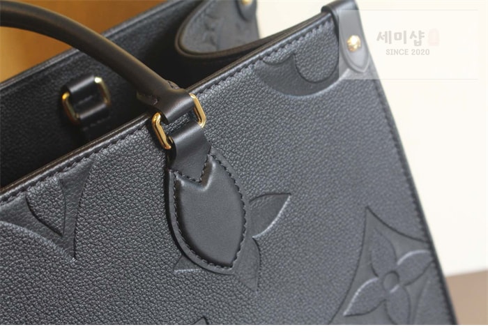 Louis Vuitton 루이비통 온더고 MM 앙프렝뜨 모노그램 M45595 블랙 Bag 5번 이미지