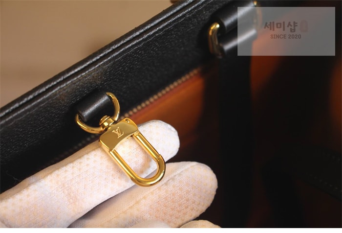 Louis Vuitton 루이비통 온더고 MM 앙프렝뜨 모노그램 M45595 블랙 Bag 3번 이미지