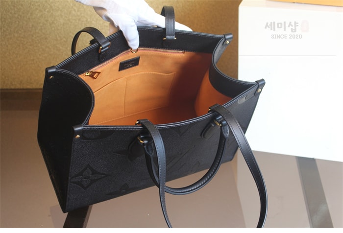 Louis Vuitton 루이비통 온더고 MM 앙프렝뜨 모노그램 M45595 블랙 Bag 10번 이미지