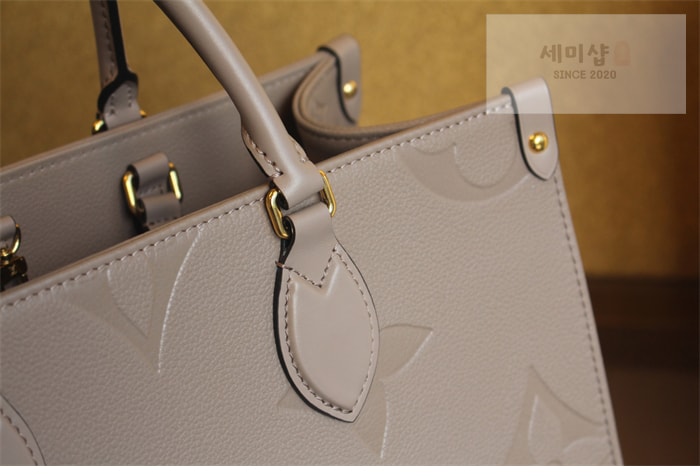 Louis Vuitton 루이비통 온더고 MM 앙프렝뜨 모노그램 M45607 갈렛 Bag 3번 이미지