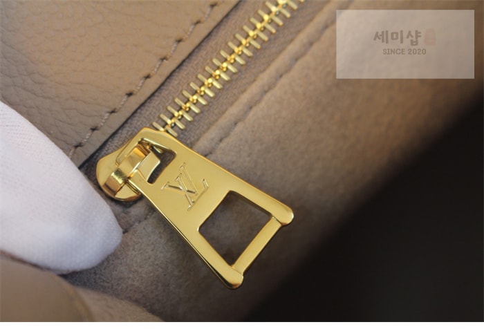 Louis Vuitton 루이비통 온더고 MM 앙프렝뜨 모노그램 M45607 갈렛 Bag 7번 이미지