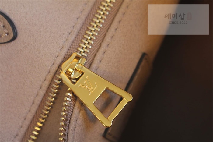 Louis Vuitton 루이비통 온더고 PM 앙프렝뜨 모노그램 M45779 갈렛바이컬러 Bag 4번 이미지