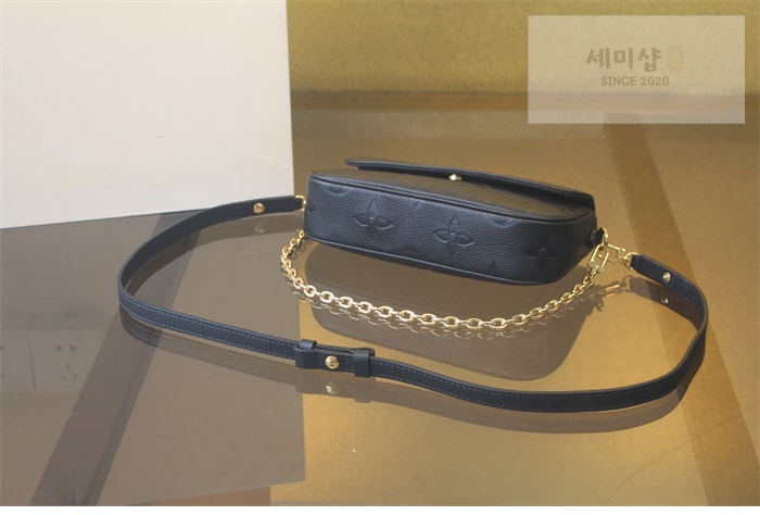 Louis Vuitton 루이비통 월릿 온 체인 아이비 앙프렝뜨 모노그램 M82154 블랙 Bag 5번 이미지