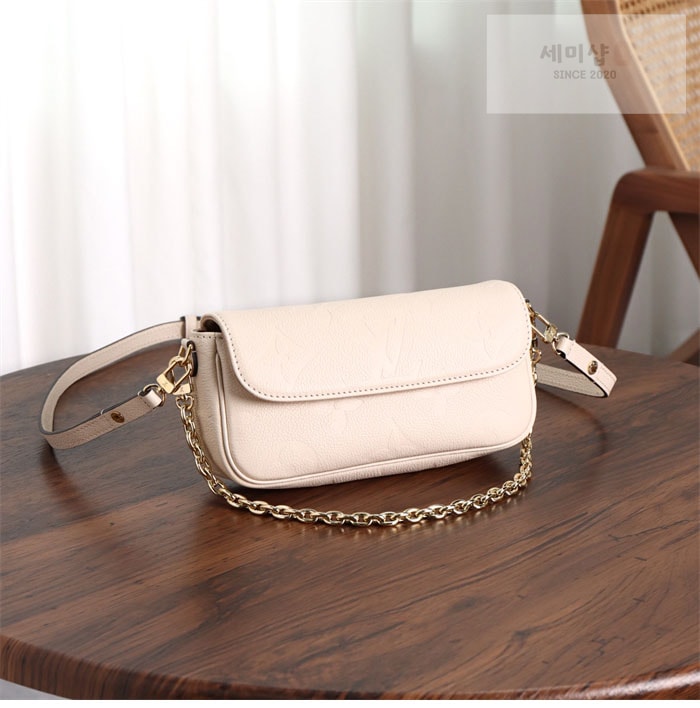 Louis Vuitton 루이비통 월릿 온 체인 아이비 앙프렝뜨 모노그램 M82210 크림 Bag 3번 이미지