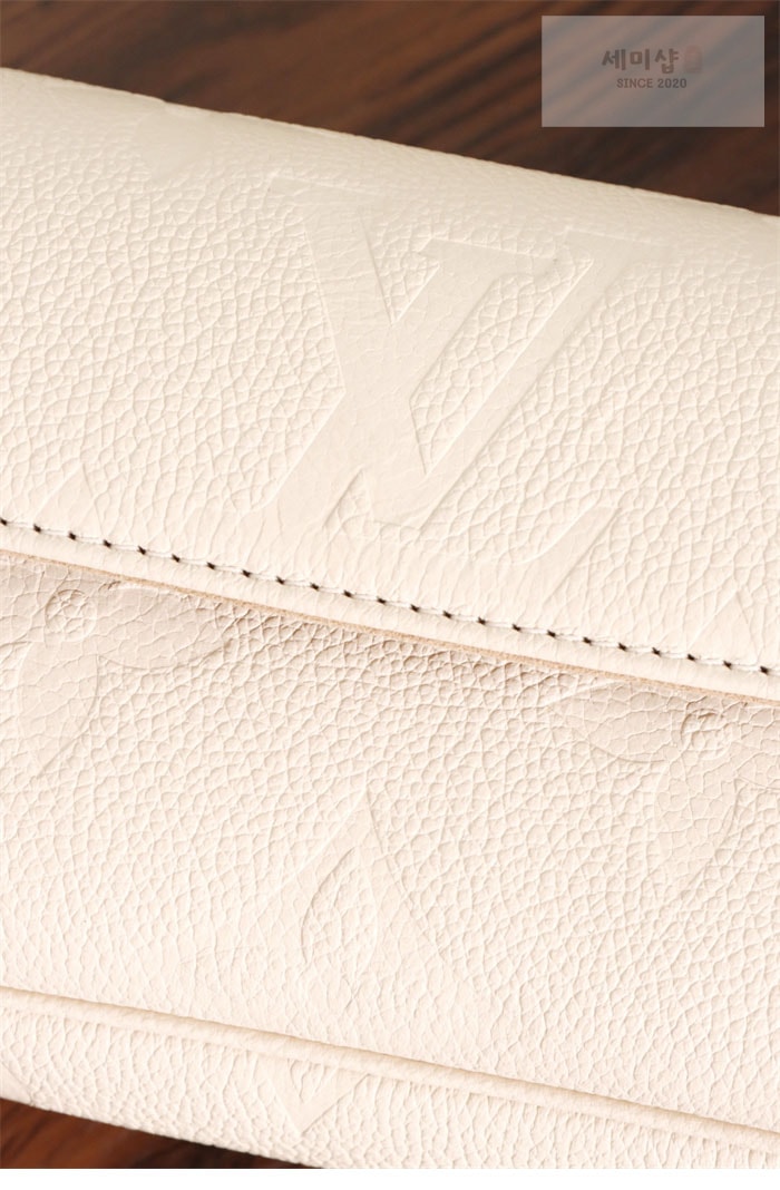 Louis Vuitton 루이비통 월릿 온 체인 아이비 앙프렝뜨 모노그램 M82210 크림 Bag 14번 이미지