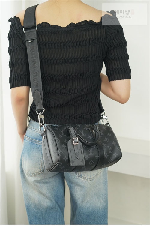Louis Vuitton 루이비통 이클립스 모노그램 리버스 키폴 반둘리에 25 M46271 이클립스 모노그램 Bag 4번 이미지
