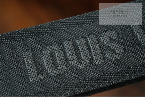 Louis Vuitton 루이비통 이클립스 모노그램 리버스 키폴 반둘리에 25 M46271 이클립스 모노그램 Bag 18번 이미지