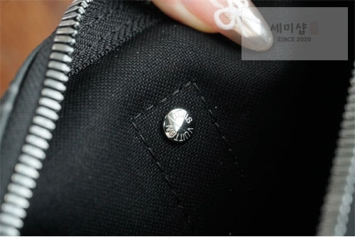 Louis Vuitton 루이비통 이클립스 모노그램 리버스 키폴 반둘리에 25 M46271 이클립스 모노그램 Bag 20번 이미지
