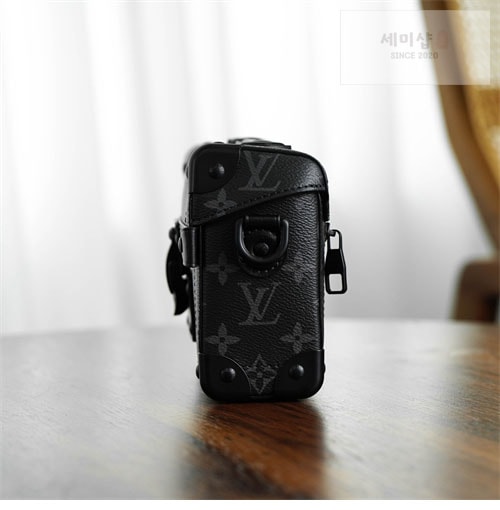 Louis Vuitton 루이비통 이클립스 모노그램 소울 트렁크 백 M11743 이클립스 모노그램 Bag 5번 이미지