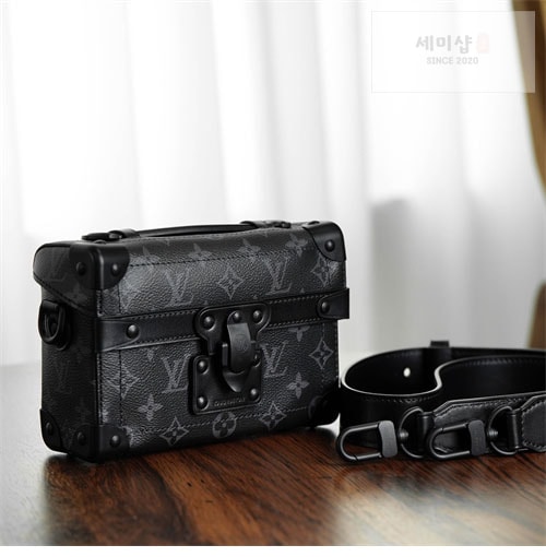 Louis Vuitton 루이비통 이클립스 모노그램 소울 트렁크 백 M11743 이클립스 모노그램 Bag 1번 이미지