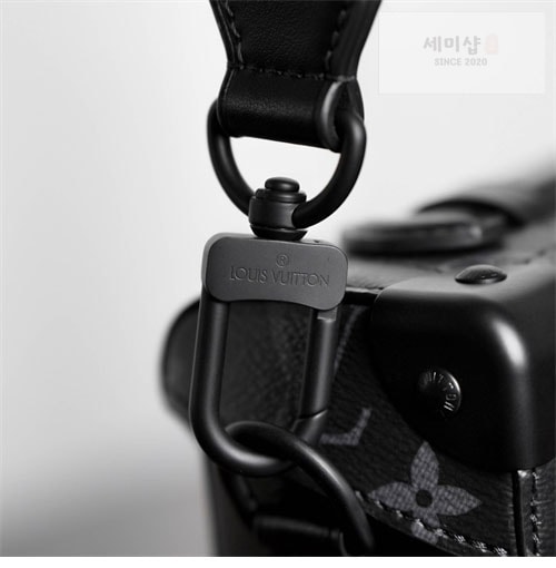 Louis Vuitton 루이비통 이클립스 모노그램 소울 트렁크 백 M11743 이클립스 모노그램 Bag 22번 이미지