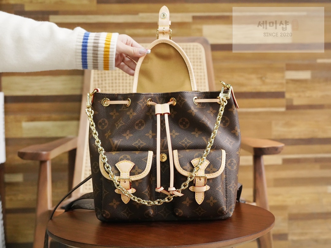 Louis Vuitton 루이비통 익스커션 PM 모노그램 백팩 M46932 모노그램 Bag 13번 이미지