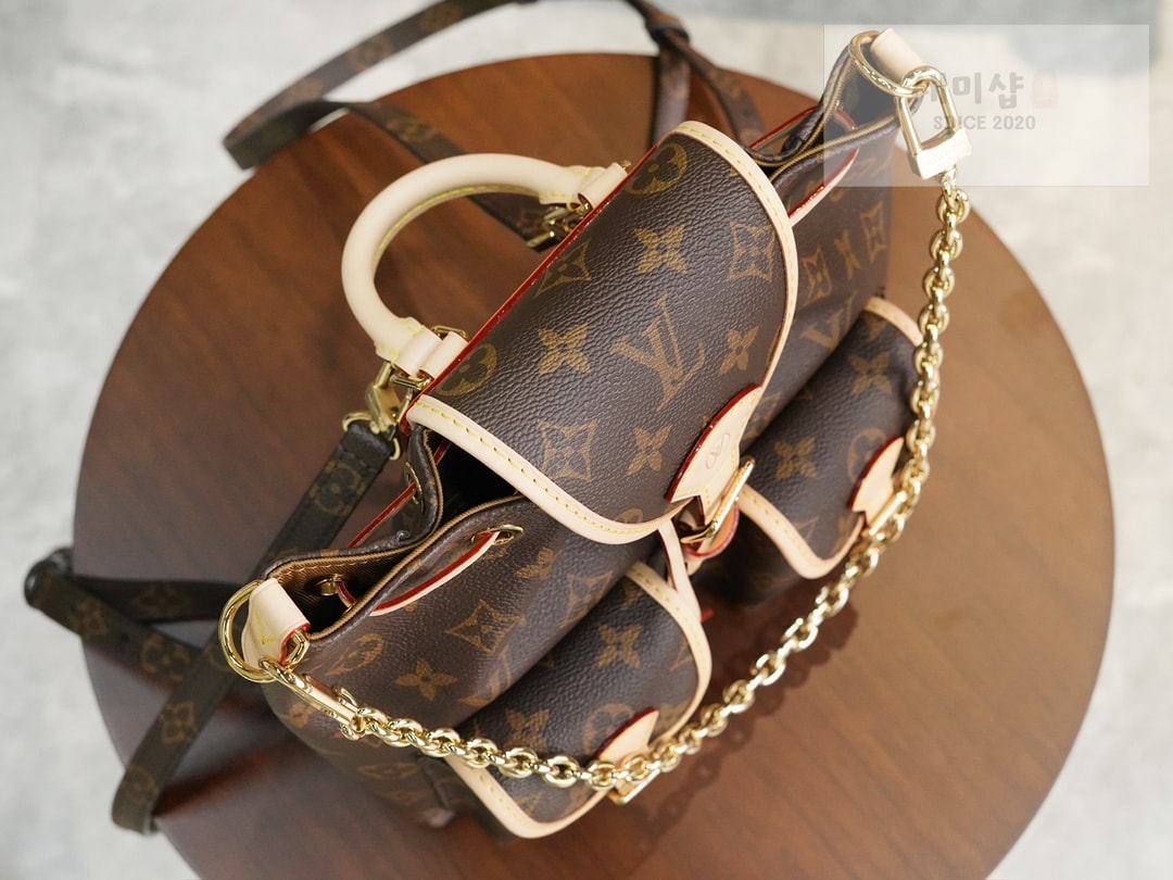 Louis Vuitton 루이비통 익스커션 PM 모노그램 백팩 M46932 모노그램 Bag 7번 이미지