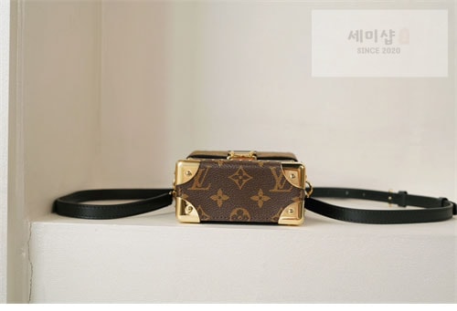Louis Vuitton 루이비통 카메라 박스 모노그램 M82465 모노그램 Bag 4번 이미지